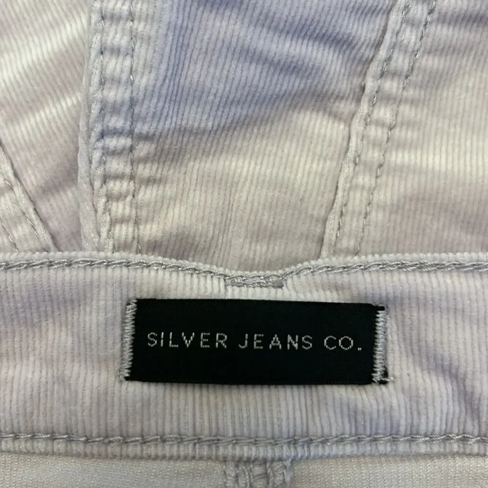 Silver Jeans Co lavender corduroy high rise eco friendly shorts Size 29 New